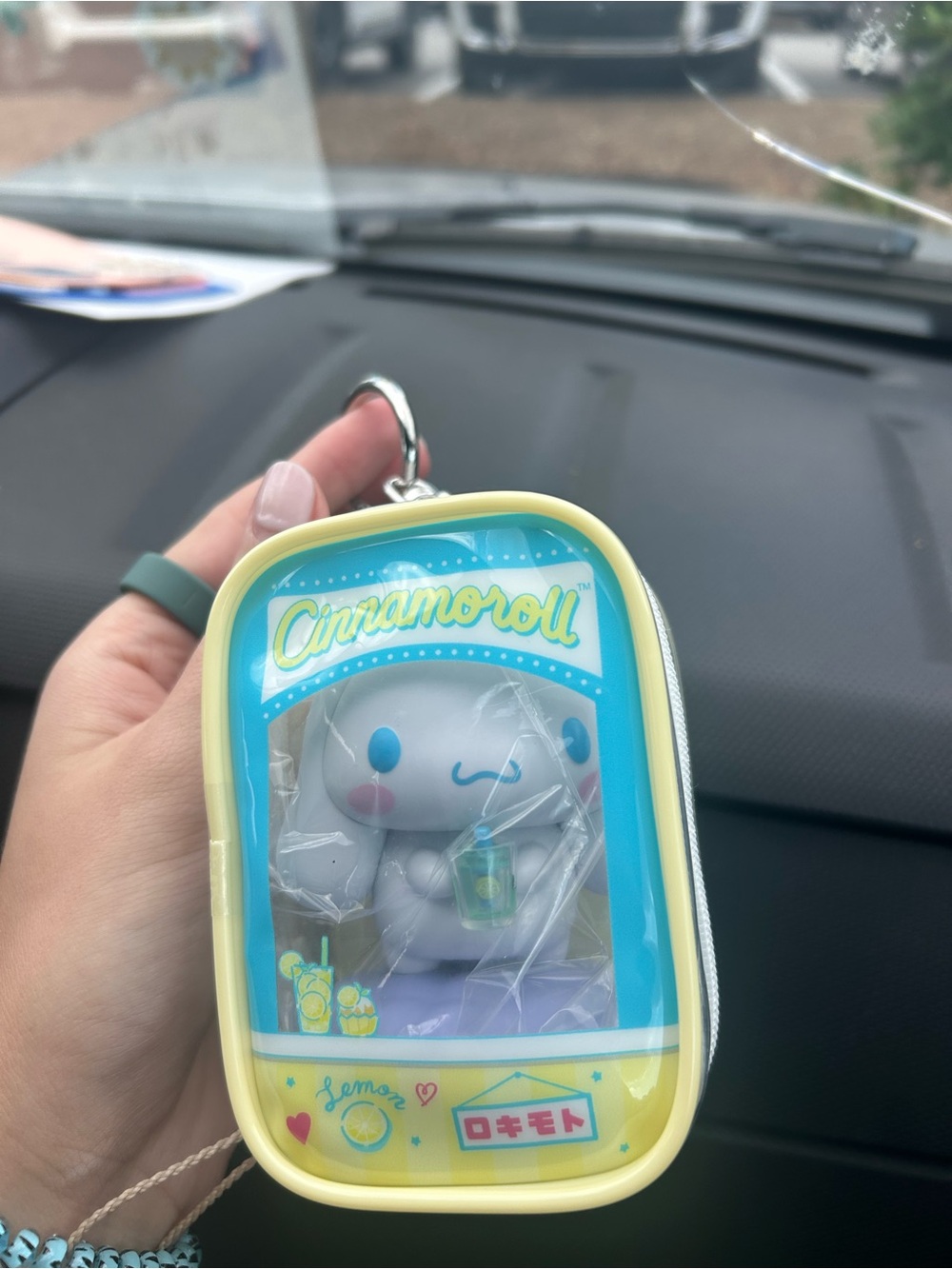 Cinnamoroll and Lemonade Stand Chase Case- Hello Kitty and Friends